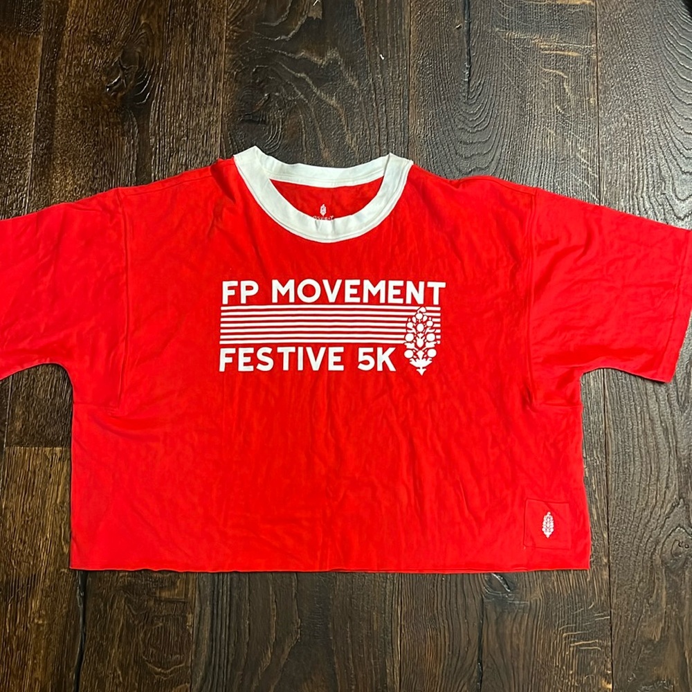 FP Movement Festive 5K Crop